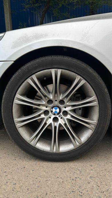 продам диски с резиной R18 BMW