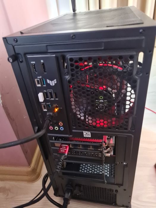 Vând PC gaming, 9070XT, 32 gb DDR5, Ryzen 7 7700.