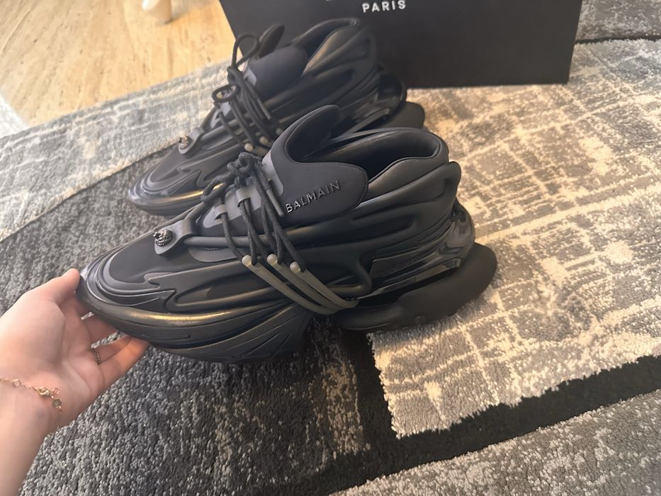 Adidasi Balmain originali certificat de garantie 9/10 purtati o singur