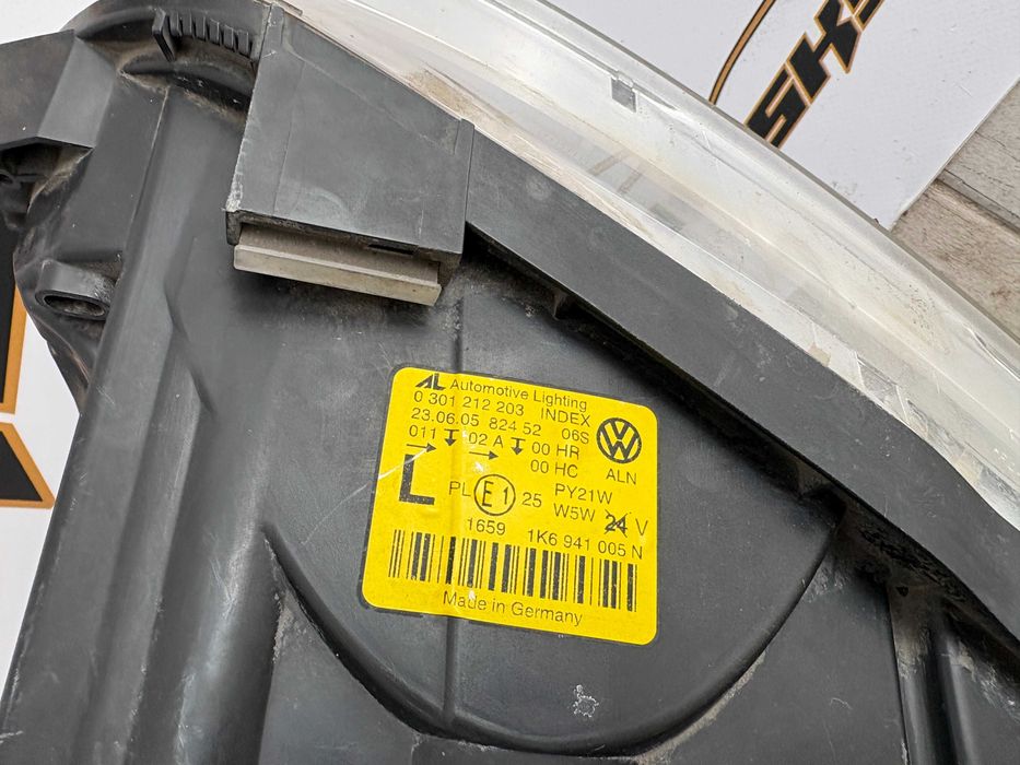 Far stanga Vw Golf 5 dupa 2004 cod 1K6941005N original Europa