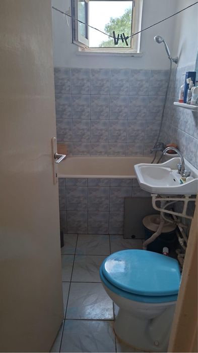 Vand apartament 3 camere