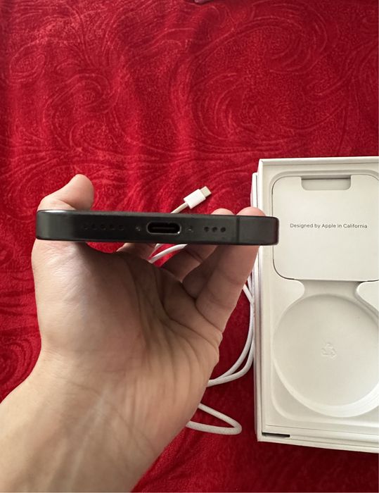 iPhone 15 pro. 256gb. 87% АКБ. Сост идиал.