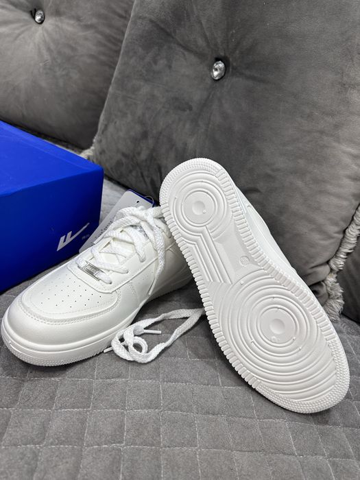 Новые мужские кроссовки