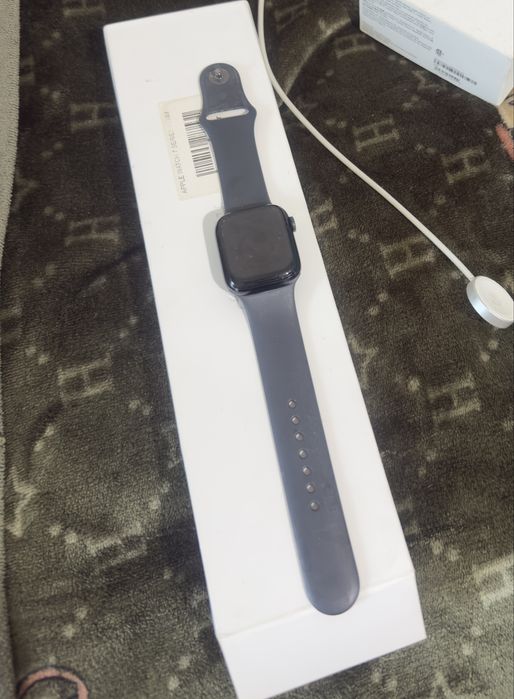 Часы Apple Watche series 7