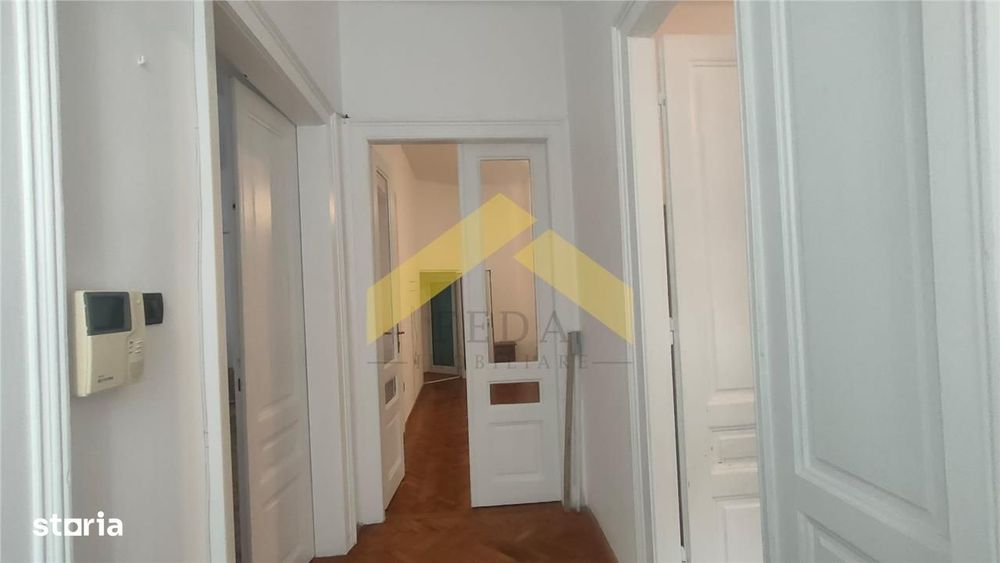 Apartament cu 4 camere de inchiriat zona Podgoria
