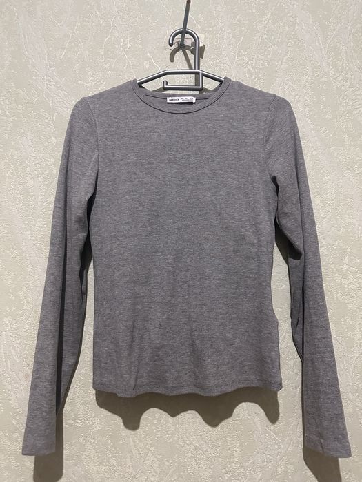 Лонгслив   женский Bershka