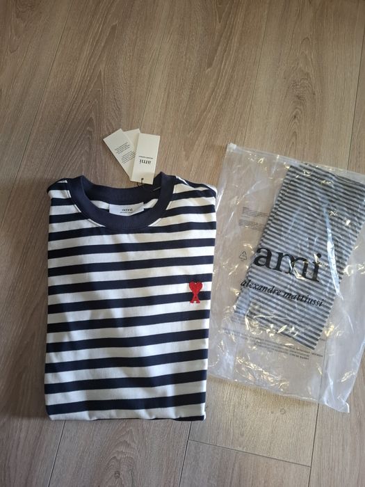 Tricou Ami cu dungi bleumarin