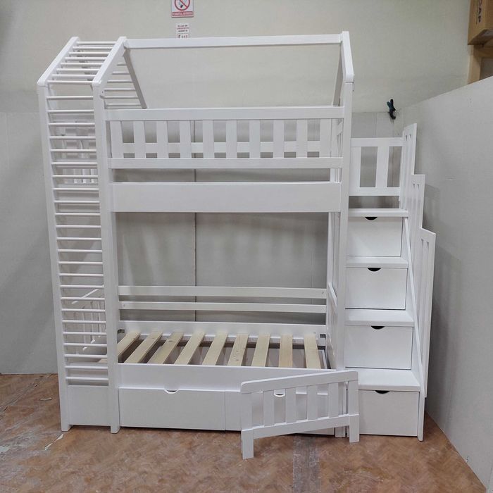 TRANSPORT GRATUIT.Pat etajat din lemn masiv.Cod 2610