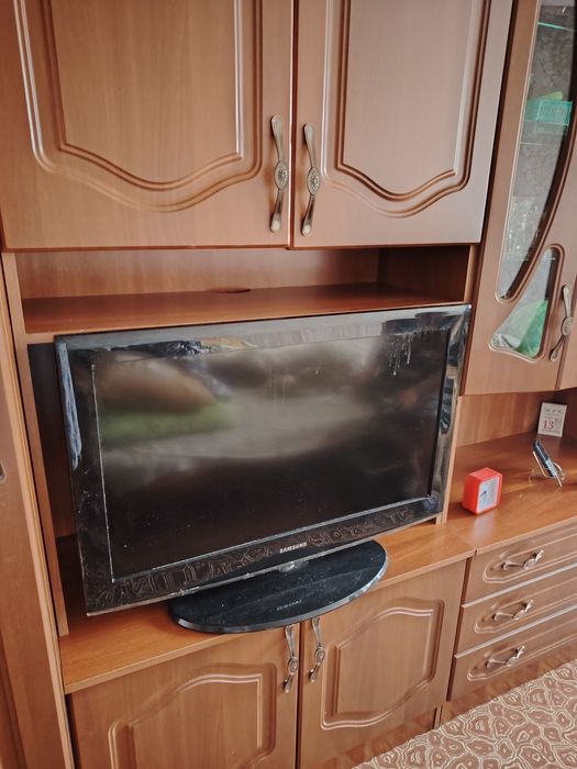 Продам нерабочий самсунг телевизор