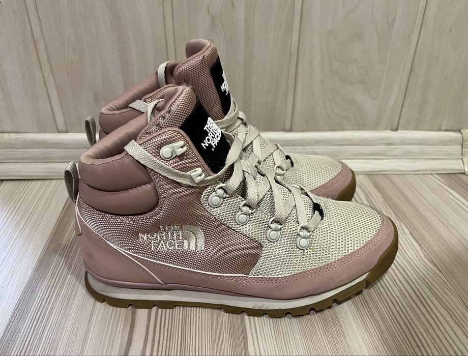 Спортни обувки The North Face
