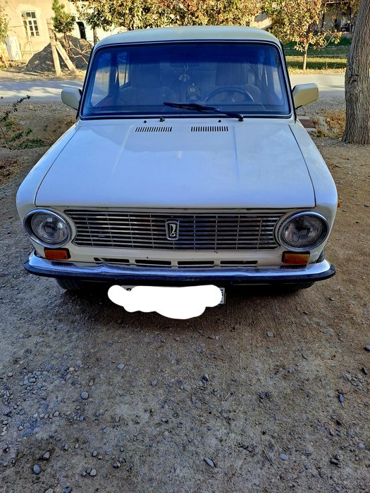 Jiguli 2101 sotiladi