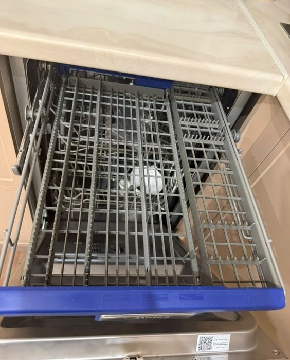 Посудомойка Midea