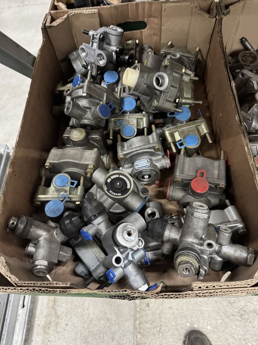 Supapa releu Camion Autocar Mercedes Man Setra Volvo Iveco Daf Scania