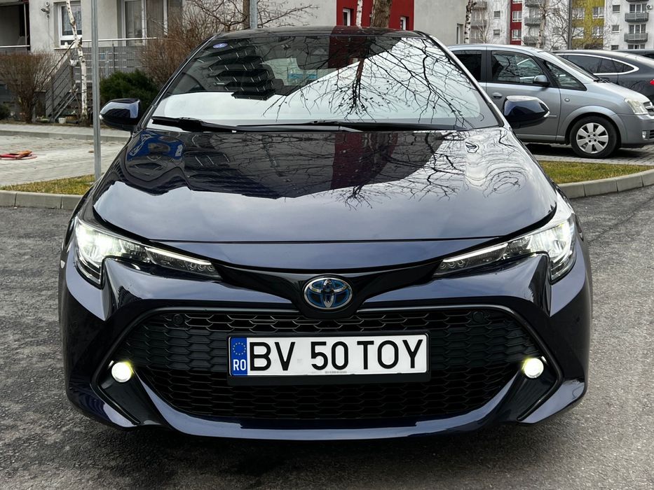 Toyota corolla 2021/11-1,8 hibid /52 mii km !!
