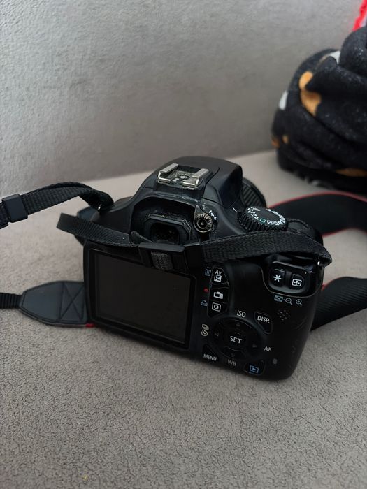 Canon 1100D, EFS 18-55mm