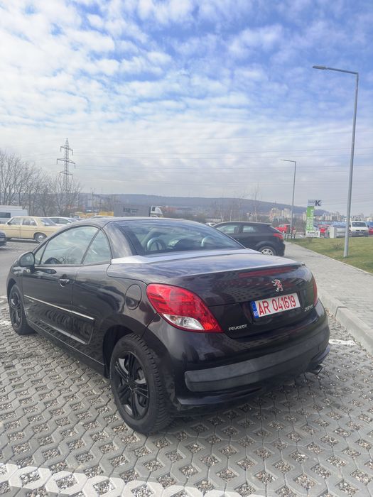 Peugeot 207 cc an 2011