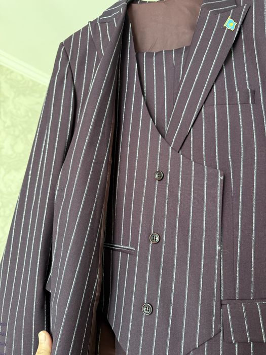 Костюм тройка. Мужская