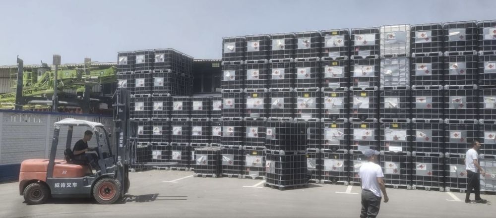 Optom yangi dek  1 tonnalik bak 1 kub bochka