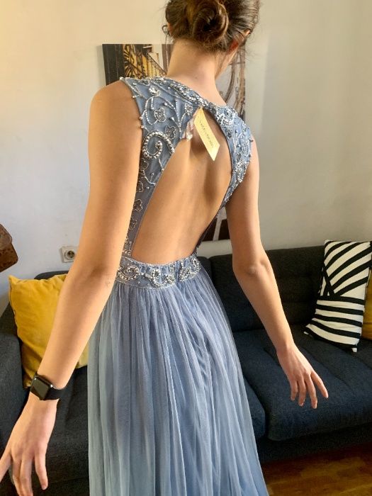 Нова бална рокля с ефектен гръб S