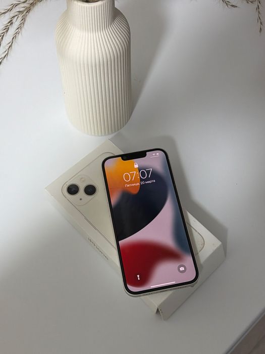 iPhone 13 в идеальном состоянии