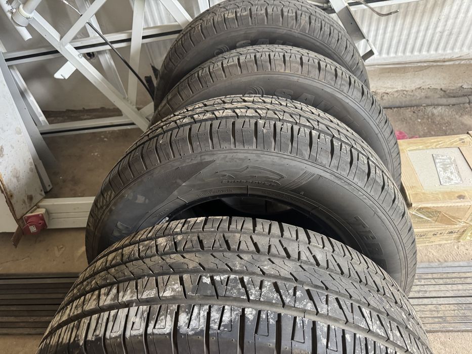 Продам резину 285/60/18 Sailun