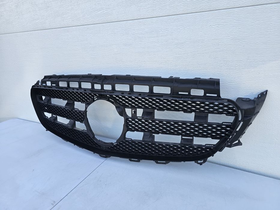 Grila centrala Mercedes E Class W213