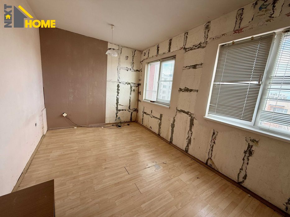 Продава се Тристаен апартамент в Асеновград - 96 кв.м за 526 €/кв.м - Снимка #2