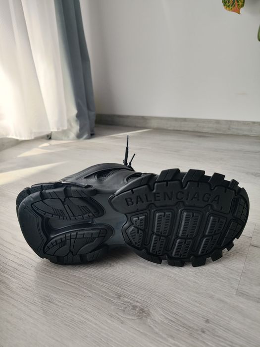 Balenciaga Track 43