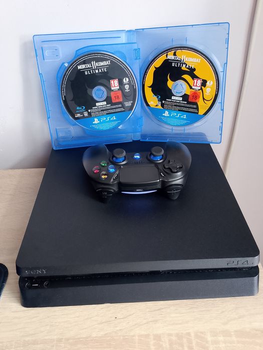 Продава се PS4!!! Със 8 диска
