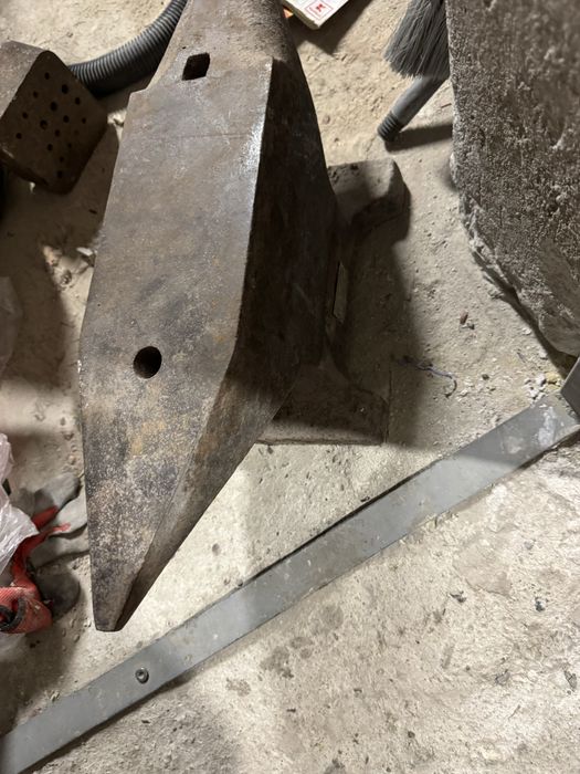 Наковалня 50 кг нова