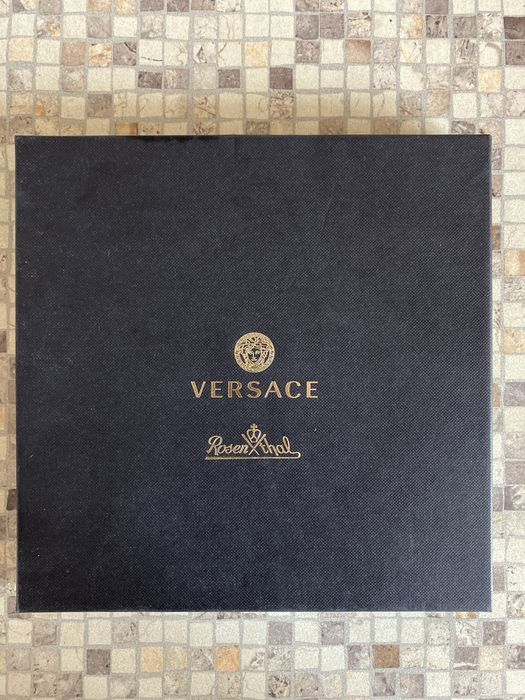 Нова Versace Rosental Baroque Nero 18см чиния