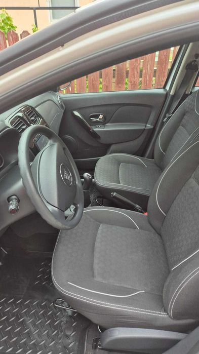 Auto dacia logan