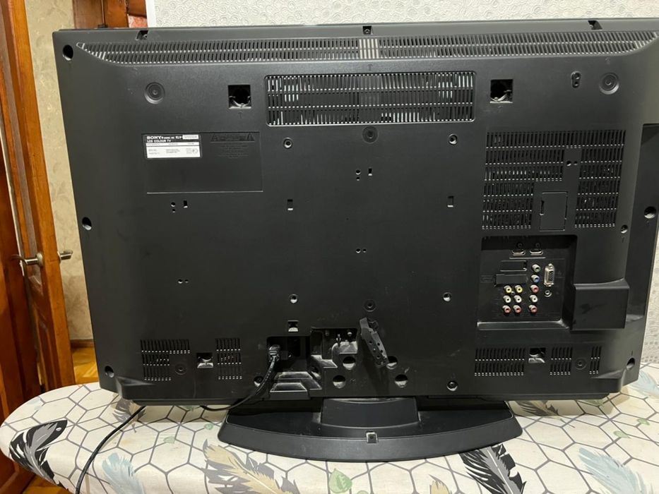 Продам 2 телевизора  б/у