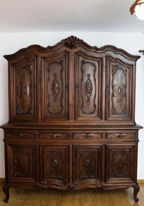 Mobila veche baroc,sculptata manual