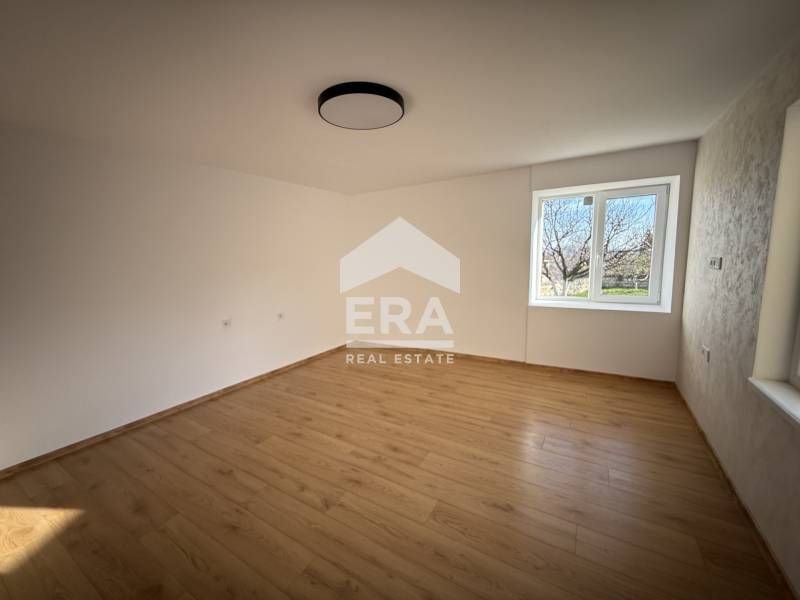 Продава се Двустаен апартамент в Варна, Виница - 61 кв.м за 1045 €/кв.м - Снимка #1