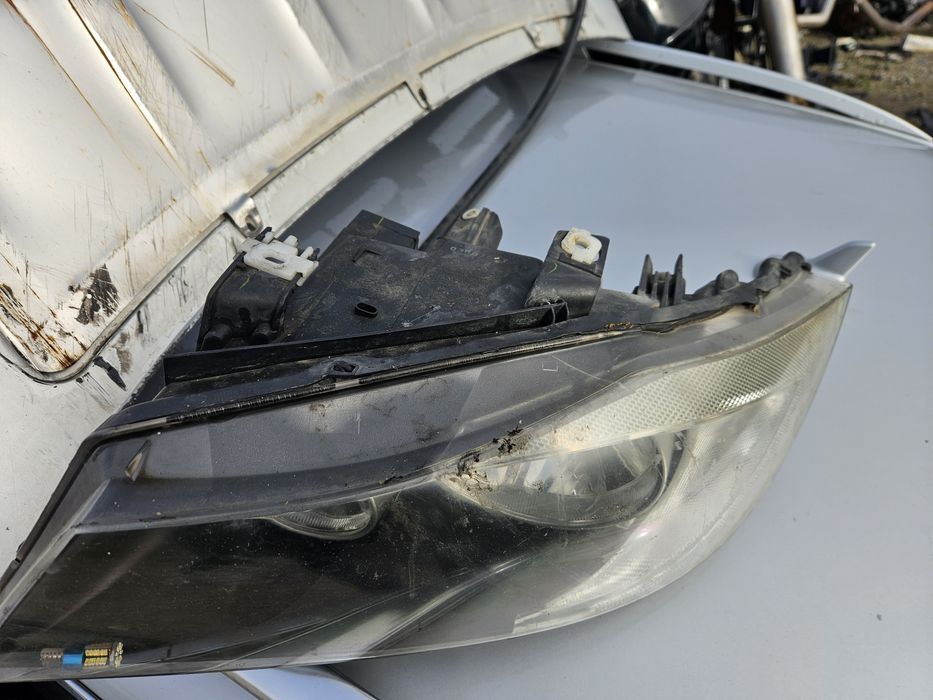 Ляв обикновен фар за Bmw e90 e91