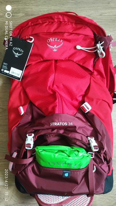Osprey Stratos 34 Poinsettia Red