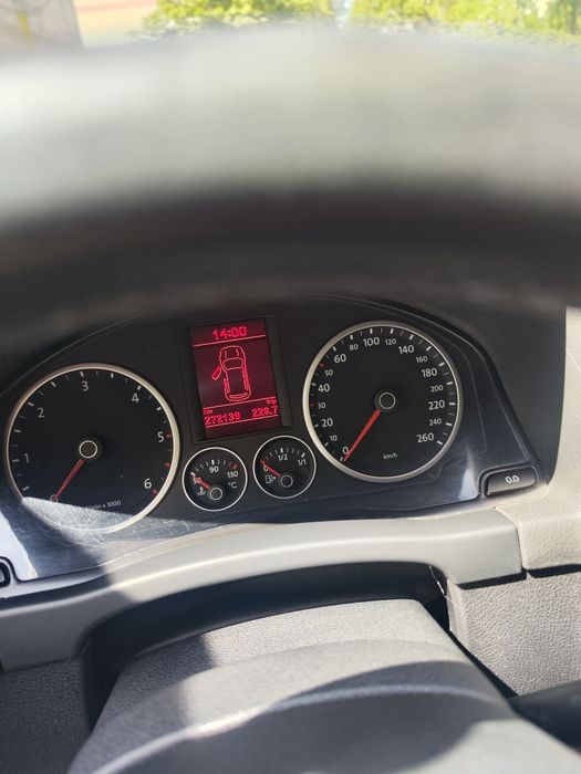 Vând vw Tiguan 4*4, 2.0 tdi, automat , 2008