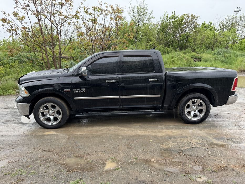 Dodge RAM 1500 LARAMIE на части