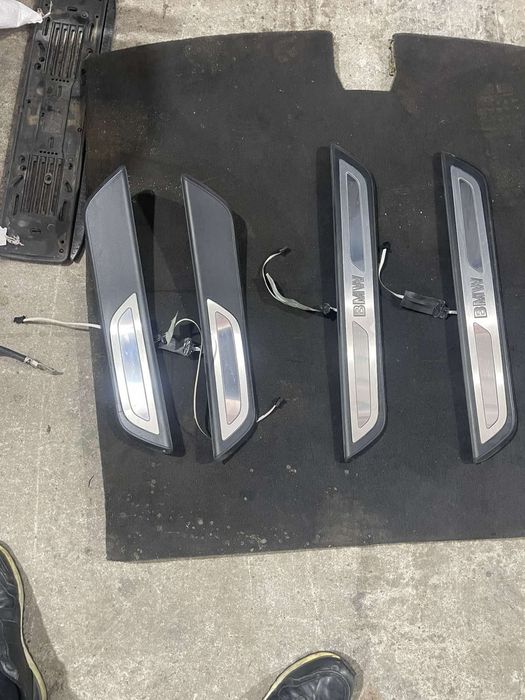 Лайсни за праговете за bmw F06