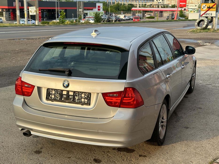 BMW 3 Series 2011 — imagine 5