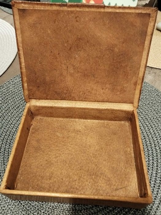 Стара кутия за бижута естествена кожа