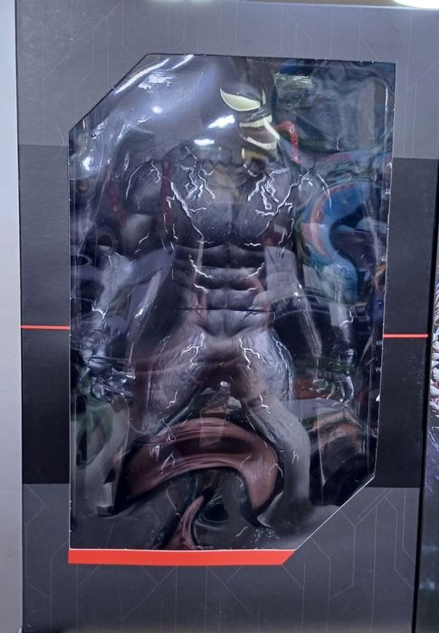 Venom Deadpool фигури