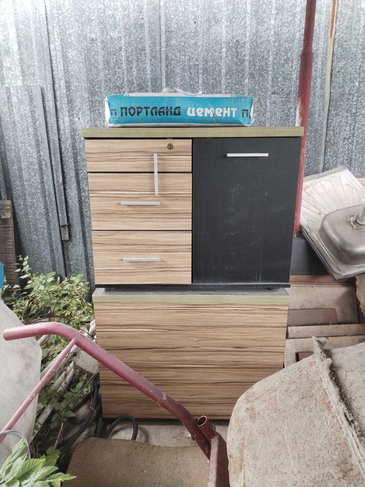 продам офисную мебель б/у