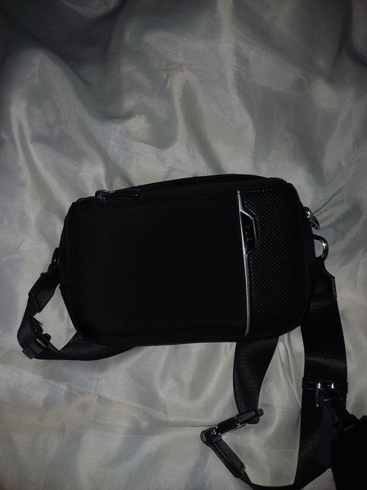 Продам барсетку Tumi