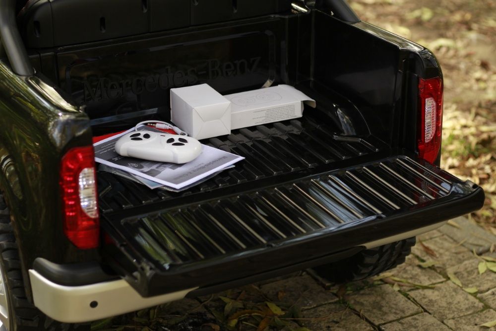 Masinuta electrica Mercedes X-Class 4x4 180W PREMIUM #Negru
