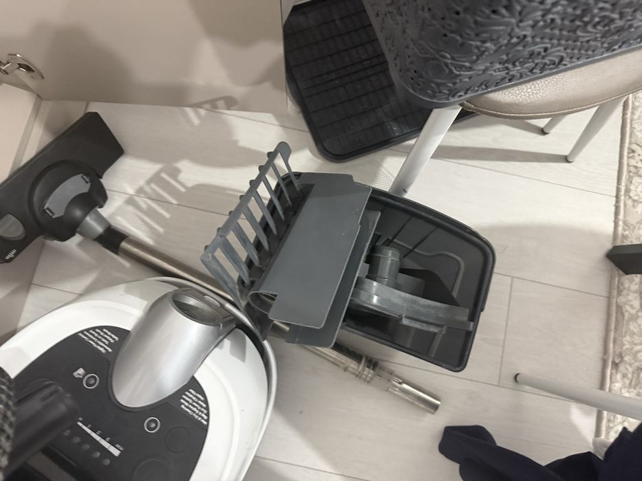 Пылесос Bosch AquaWash&Clean 2100W