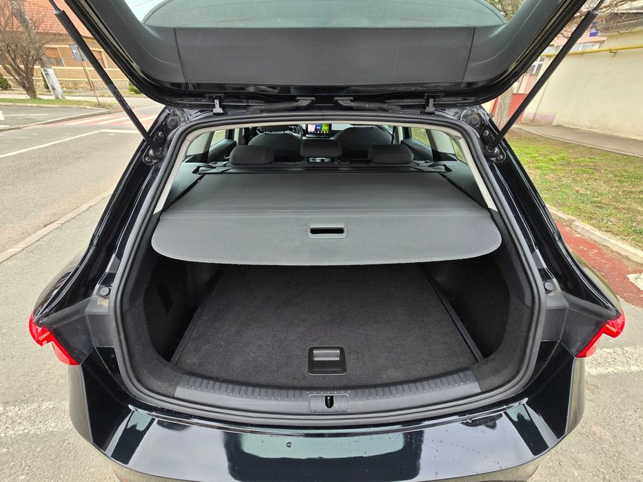 Seat Leon Hybrid An 2022 / Matrix Led / DSG TVA Deductibil