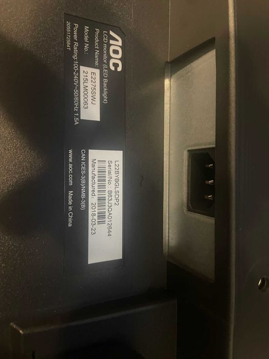 Monitor AOC Pro-Line 21.5" Full HD 60Hz Fară burn in, cu difuzor