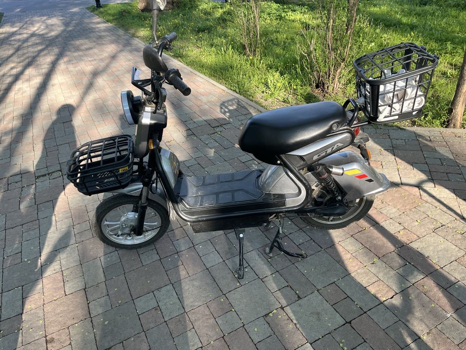 Продам электроскутер mini cools gts